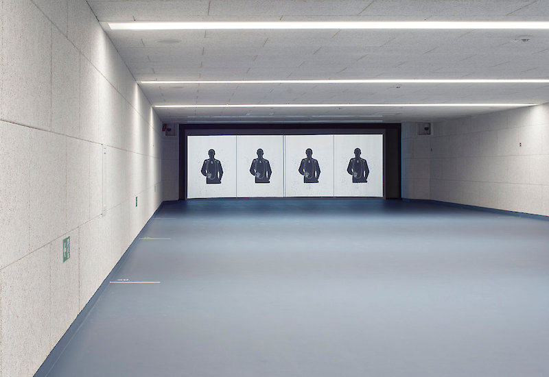 Gewerbliches Reinigen von Raumschießanlagen